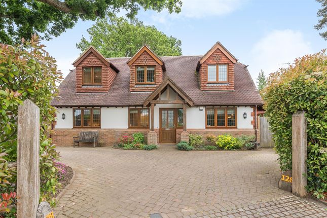 East Lane, West Horsley 3 bed detached house for sale