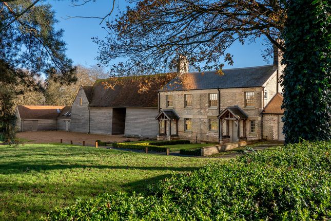 6 bed detached house