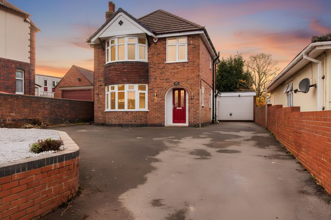 4 bed detached house