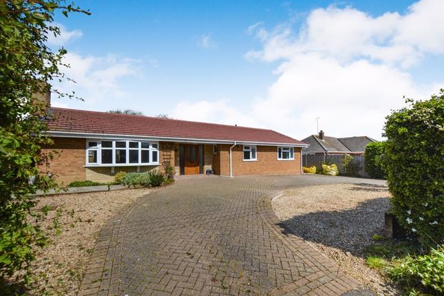 3 bedroom detached bungalow for sale