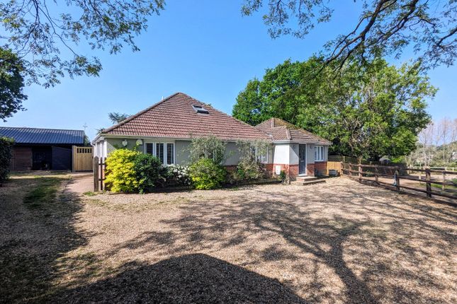 Wootton Road, Tiptoe, Hampshire, SO41 4 bed bungalow for sale