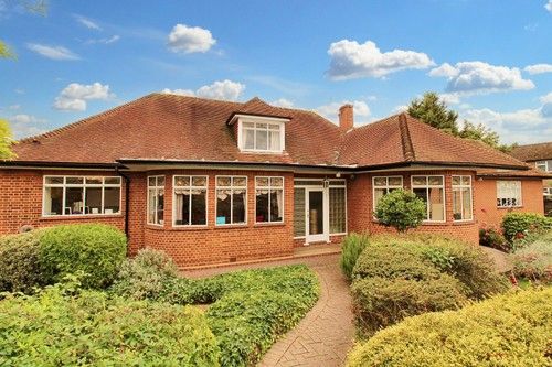 4 bedroom bungalow for sale