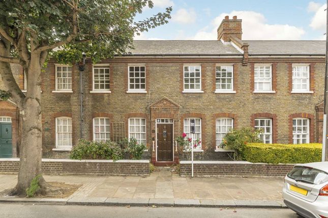 St. Philip Street, London SW8 2 bed house for sale