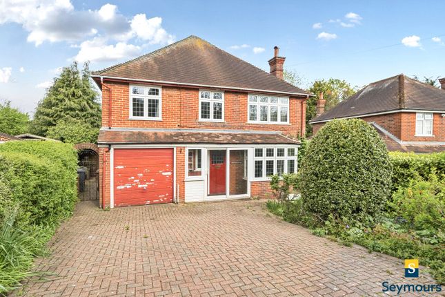 Queen Eleanors Road, Surrey GU2 5 bed detached house for sale
