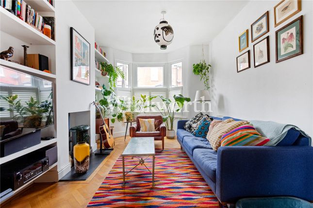 Lismore Road, London, N17 2 bed terraced house for sale
