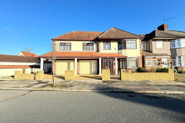 Chadacre Avenue, Ilford 4 bed end of terrace house for sale