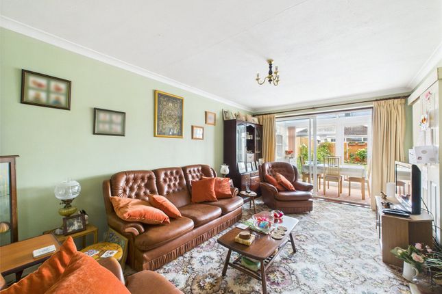 Shearwater Grove, Innsworth... 3 bed semi