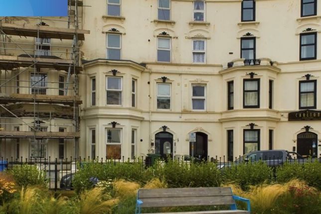 The Crescent, Bridlington YO15 2 bed flat for sale
