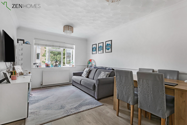 Waltham Cross EN8 1 bed apartment for sale