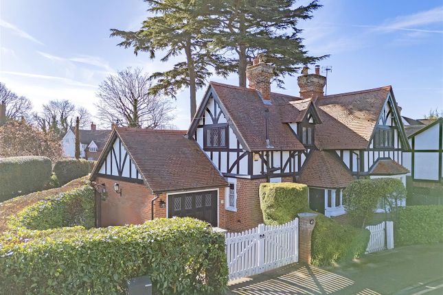 St. Catherines Road, Broxbourne 3 bed detached house for sale