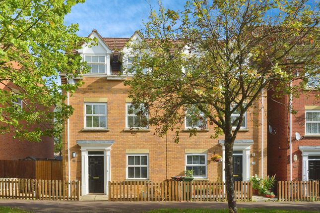 4 bedroom end of terrace house for sale