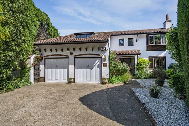 4 bed detached house
