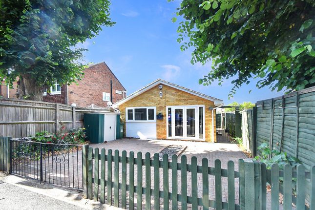 Lime Avenue, Luton, Bedfordshire, LU4... 1 bed detached bungalow for sale