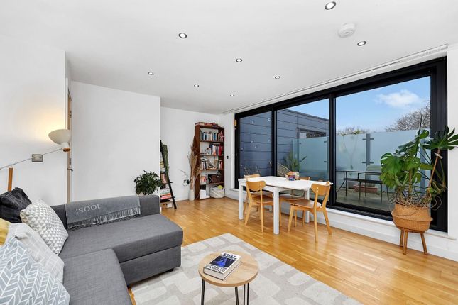 Hackney Road,Shoreditch, E2 2 bed penthouse for sale