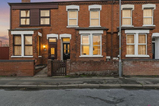 Armscroft Road, Gloucester GL2 3 bed terraced house for sale