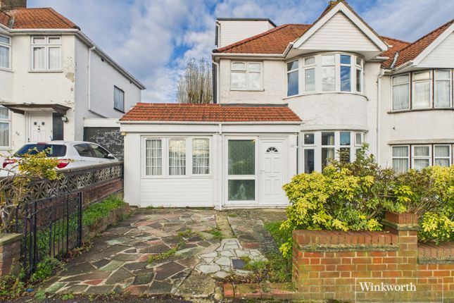 Wakemans Hill Avenue, London NW9 5 bed semi
