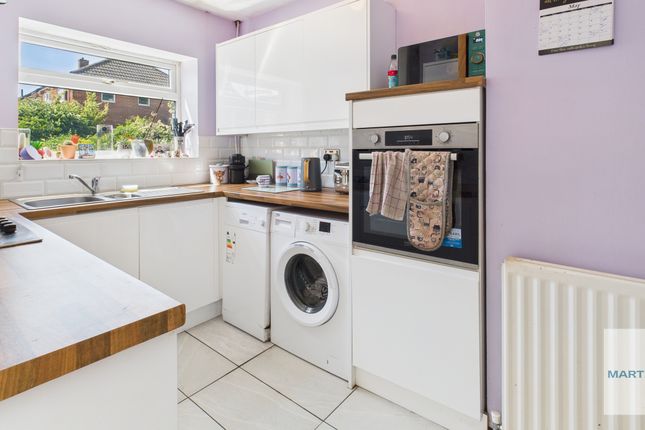 2 bedroom semi-detached house for sale