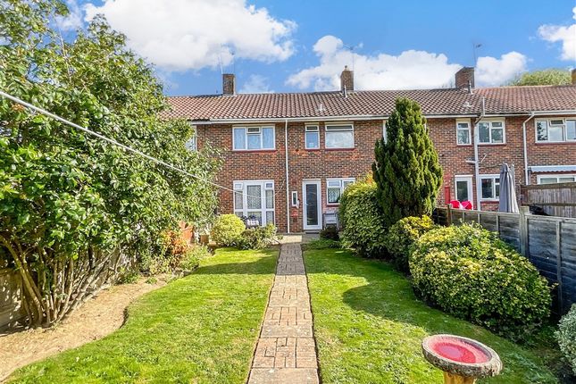 Maple Close, Crawley, West Sussex 3 bed terraced house for sale