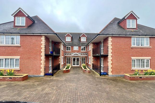 Cooden Drive, Bexhill On Sea, TN39 2 bed apartment for sale