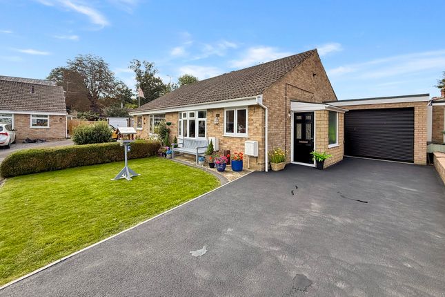 2 bedroom semi-detached bungalow for sale