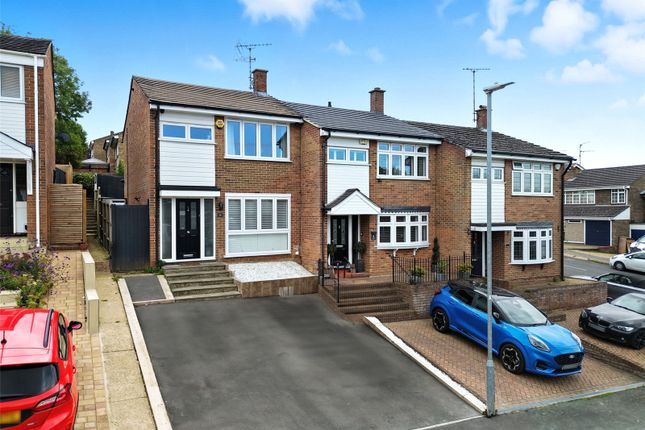 Hatfield Drive, Billericay, Essex, CM11 3 bed end of terrace house for sale