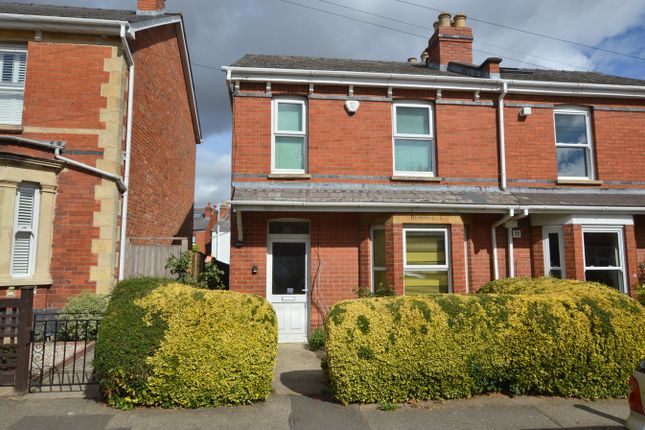 Ewlyn Road, Leckhampton, Cheltenham... 2 bed semi