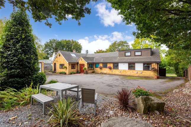 Broadway Road, Surrey GU20 6 bed detached house for sale