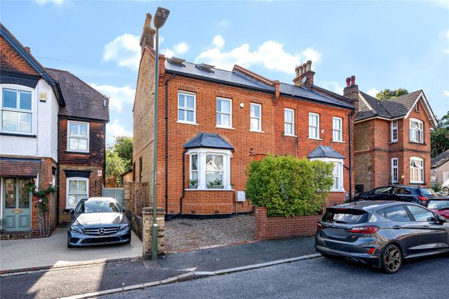 5 bedroom semi-detached house for sale