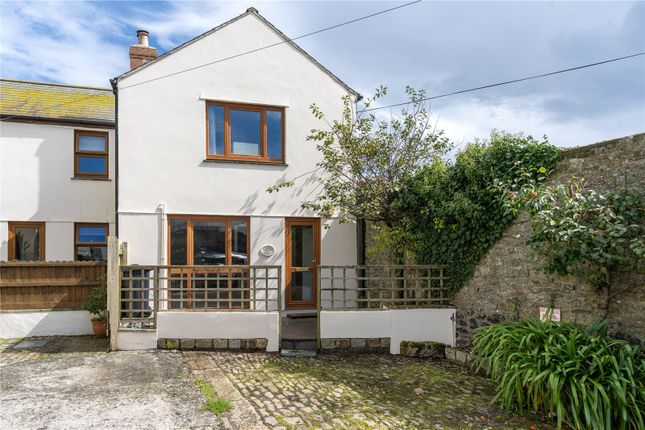 Queens Court, Penzance TR18 2 bed end of terrace house for sale
