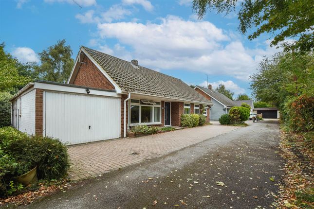 Dealtree Close, Hook End, Brentwood 3 bed detached bungalow for sale