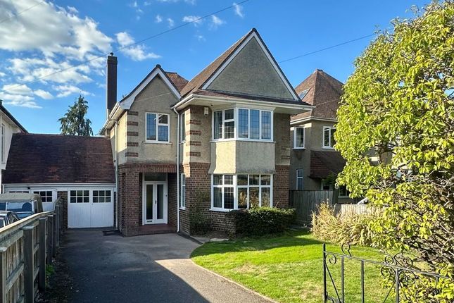 4 bedroom link detached house for sale
