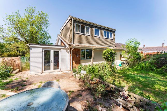 2 bedroom semi-detached bungalow for sale