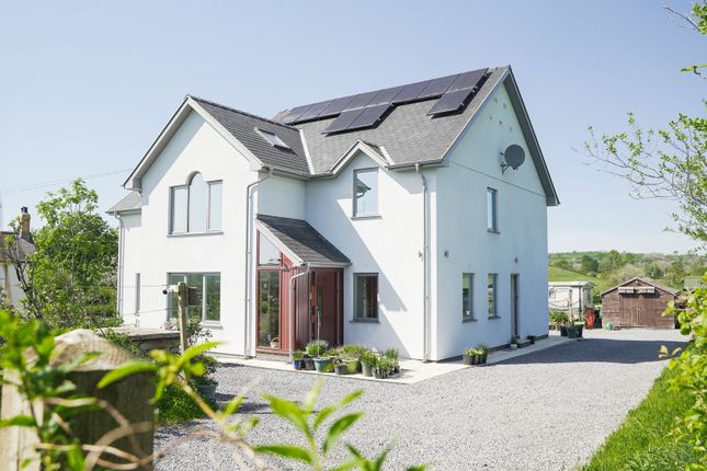 Ty'r Dderwen Ddu, Glynarthen... 4 bed house for sale