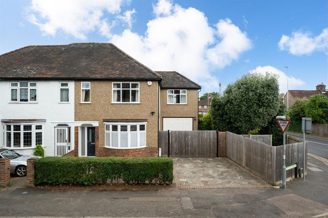 Dickinson Square, Croxley Green 4 bed semi