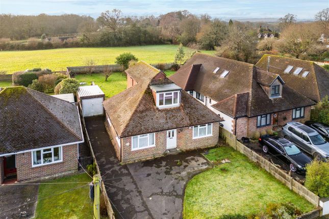 Hamsland, Horsted Keynes 2 bed chalet for sale