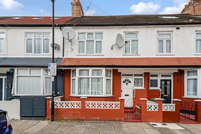 Rosebery Avenue, London N17 3 bed terraced house for sale
