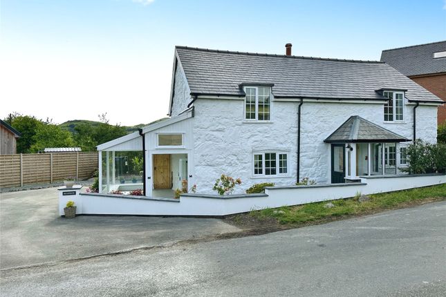 Van, Llanidloes, Powys, SY18 2 bed detached house for sale