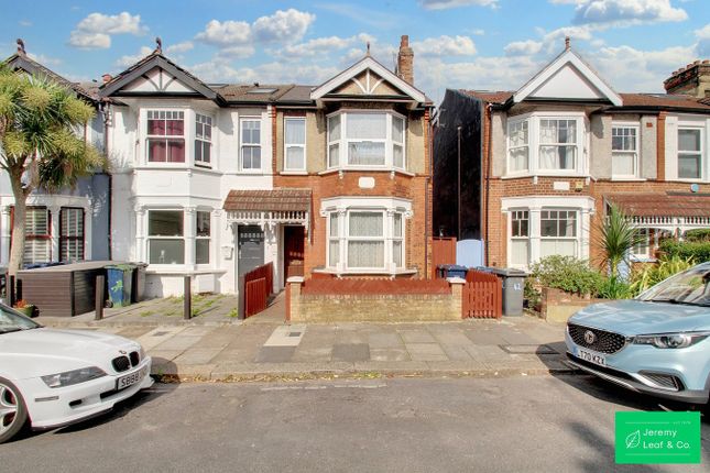 Lankaster Gardens, London, N2 3 bed house for sale