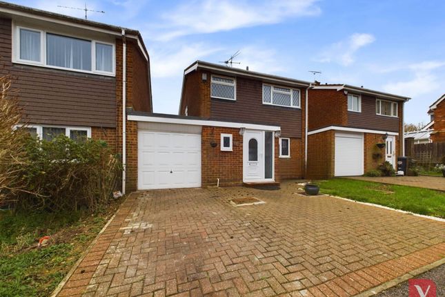 Brompton Close, Luton LU3 3 bed link detached house for sale
