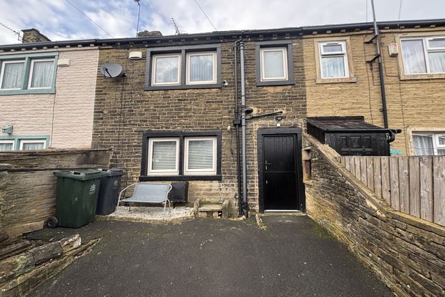Thornton Old Road, Bradford 2 bed terraced house for sale