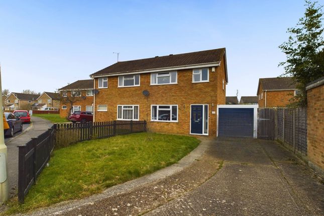 Washford Farm Road, Ashford, TN23 3 bed semi