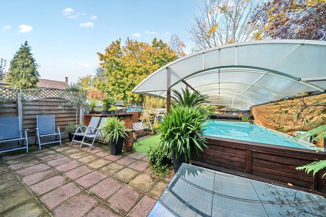 Brookdene, Plumstead 4 bed semi