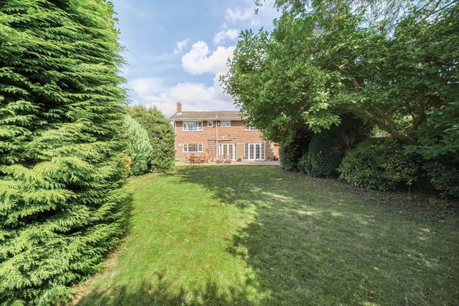 Pit Farm Road, Guildford, GU1 3 bed detached house for sale