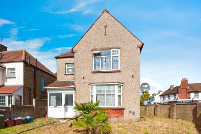 Great West Road, Hounslow TW5 3 bed detached house for sale