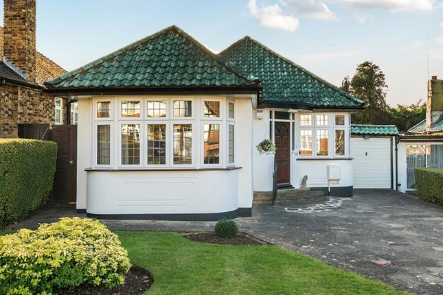 Rodney Gardens, Pinner, HA5 2 bed bungalow for sale