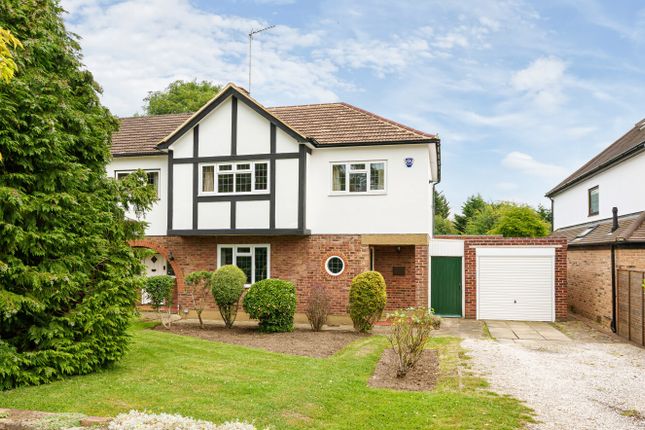 Parkgate Avenue, Hadley Wood, EN4 3 bed semi