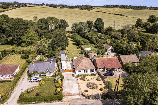Crete Road West, Folkestone, CT18 3 bed detached bungalow for sale