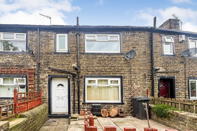 Cross Lane, Shelf, Halifax, HX3 2 bed terraced house for sale