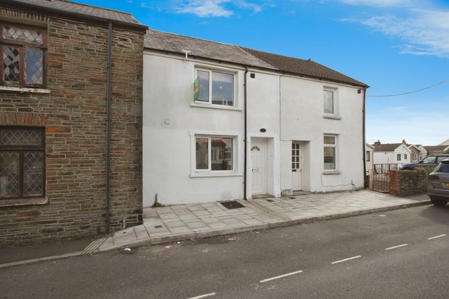 4 bedroom end of terrace house for sale