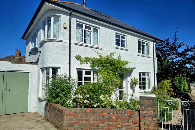 St. Annes Crescent, Porthcawl CF36 3 bed detached house for sale